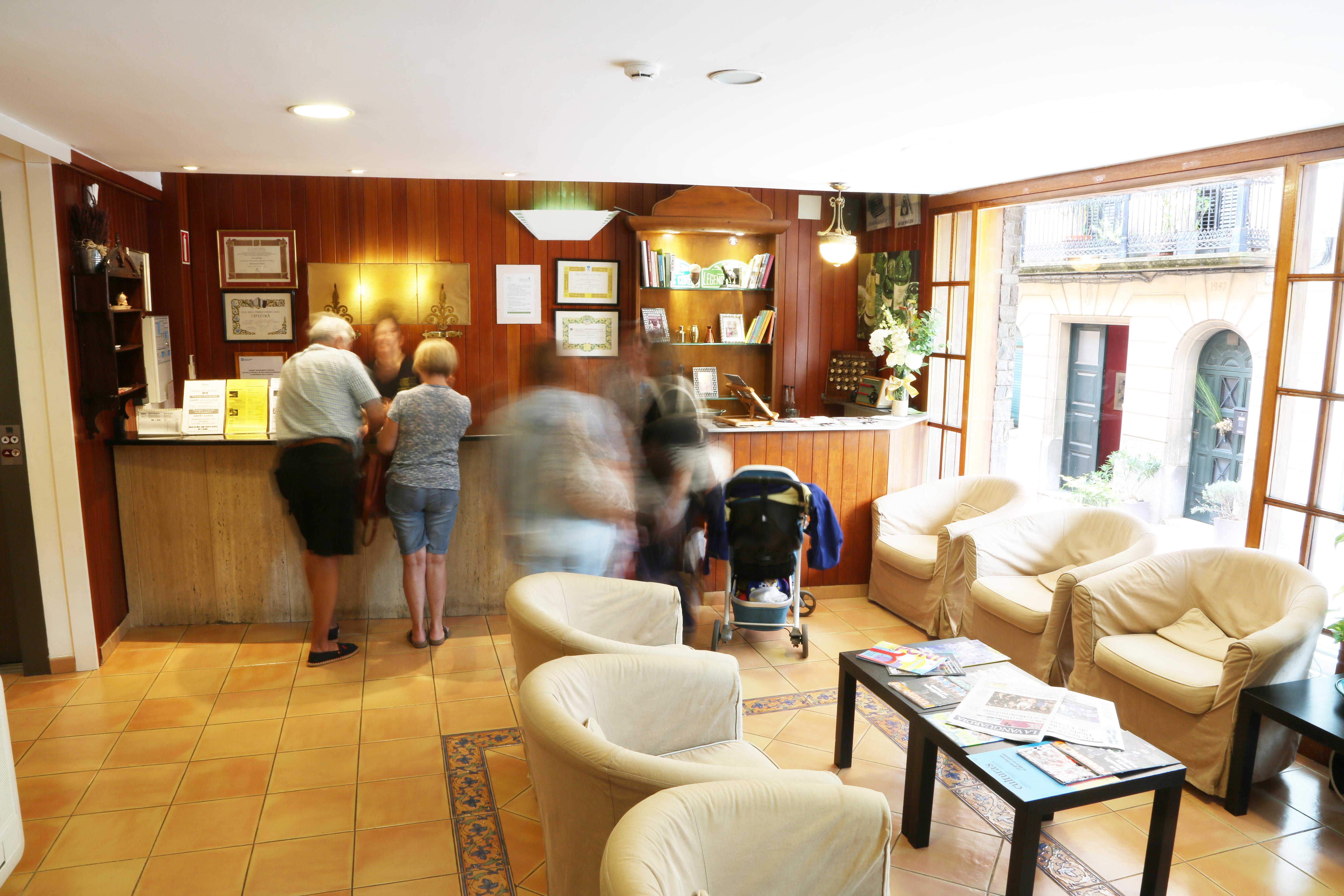 סנט הילארי סקלם Hotel Ripoll מראה חיצוני תמונה