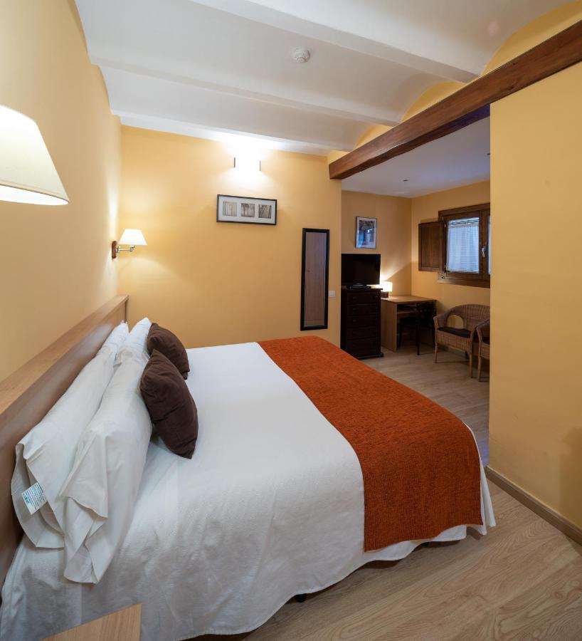 סנט הילארי סקלם Hotel Ripoll מראה חיצוני תמונה