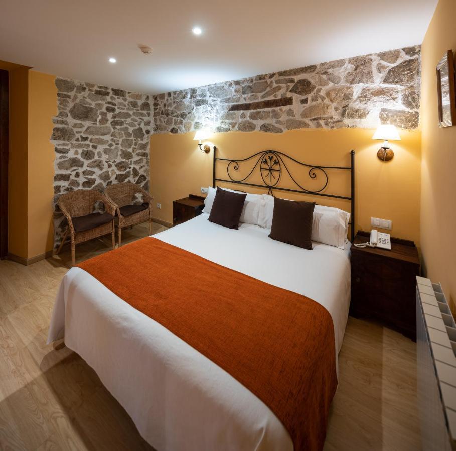 סנט הילארי סקלם Hotel Ripoll מראה חיצוני תמונה